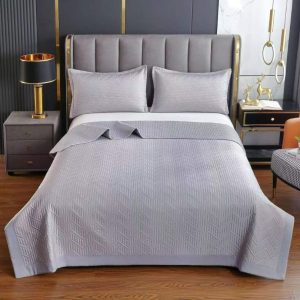 Cuvertura de Pat din Matase – Set Elegant de 3 Piese | Rasfat si Stil in Dormitorul Tau | COD 0091-TL