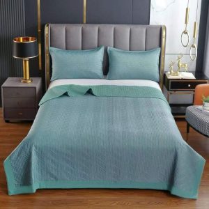 Cuvertura de Pat din Matase – Set Elegant de 3 Piese | Rasfat si Stil in Dormitorul Tau | COD 0095-TL