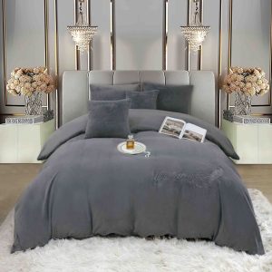 Lenjerie de Pat Brodata din Blanita de Iepure cu Fir Scurt – Rasfat Suprem pentru Somn | COD 1006-J