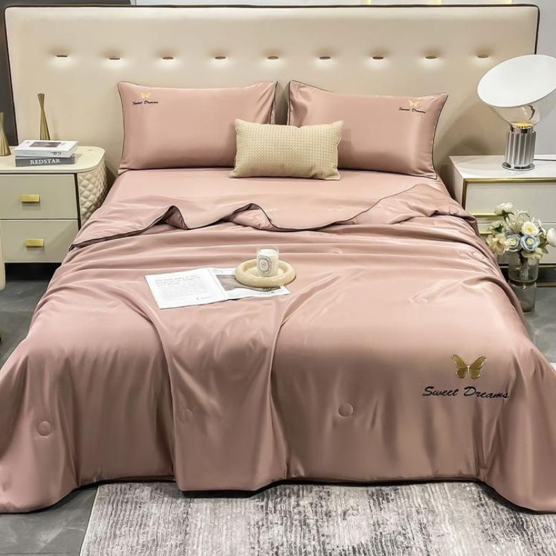Lenjerie de Pat din Matase cu Pilota – 4 Piese: Eleganta si Rasfat în Dormitorul Tau | COD 0866-S