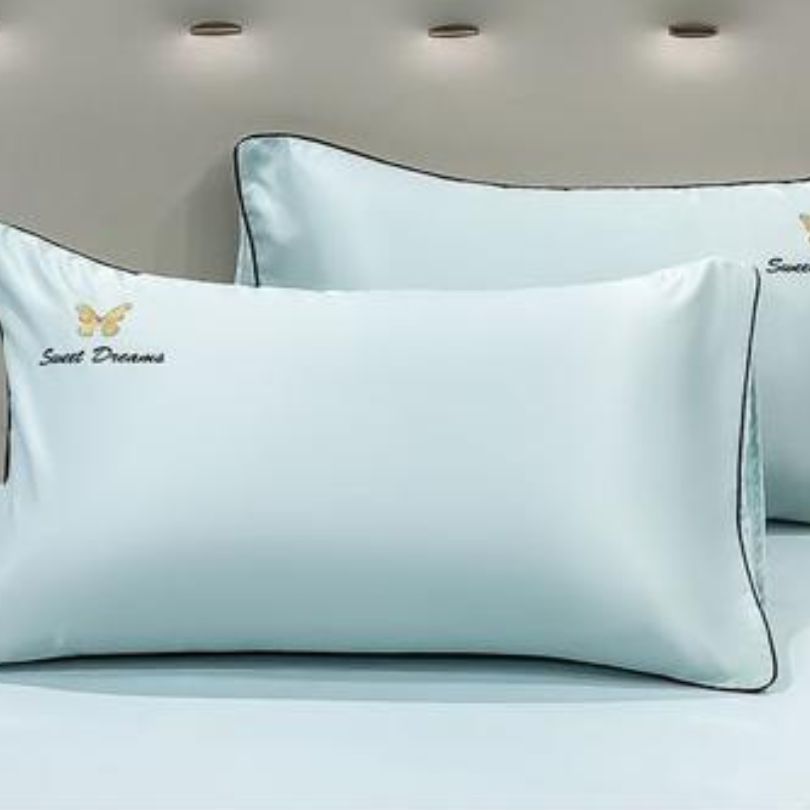 Lenjerie de Pat din Matase cu Pilota – 4 Piese: Eleganta si Rasfat în Dormitorul Tau | COD 0854-S - imagine 2
