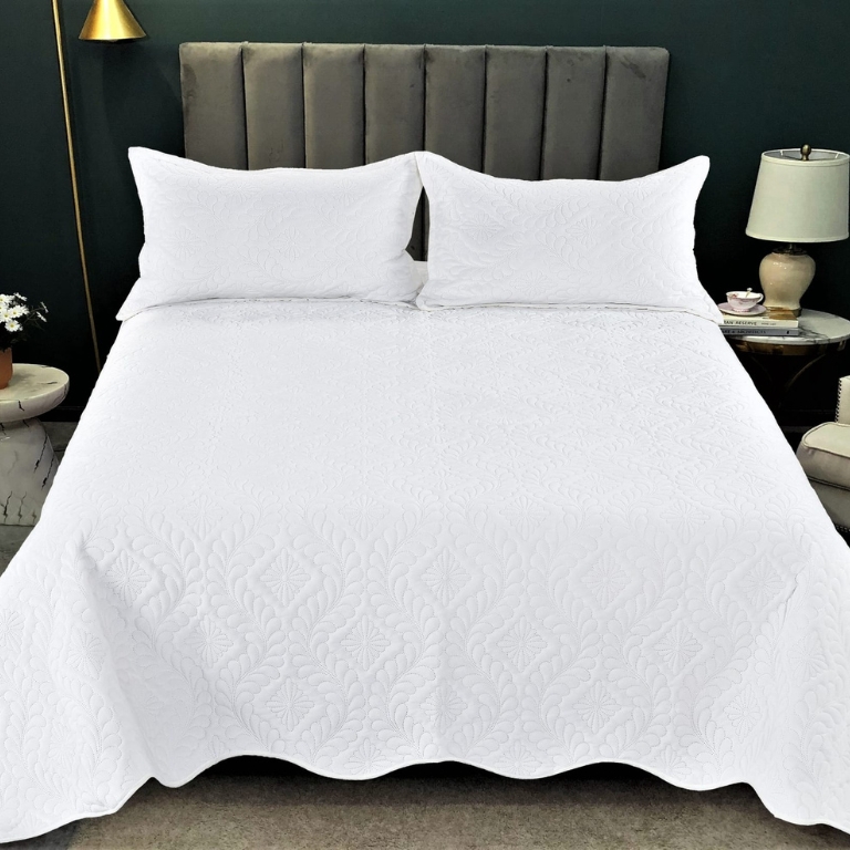 Set cuvertură catifea 3 piese – cuvertură mare pentru pat dublu, look rafinat și cozy | 1864-CV